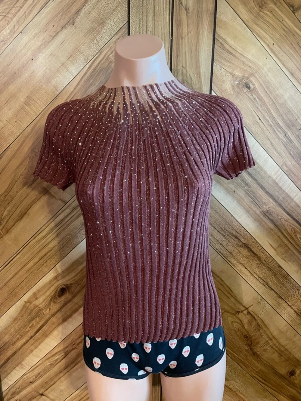 Anewsta Women’s Small Burgundy Ribbed Rhinestone Short Sleeve Knit Blouse